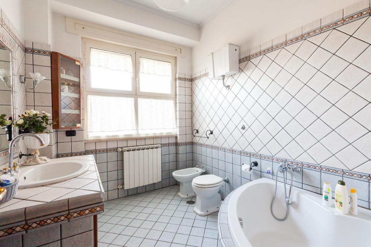 Casa Vacanze Giramondo Fiumicino Eksteriør billede