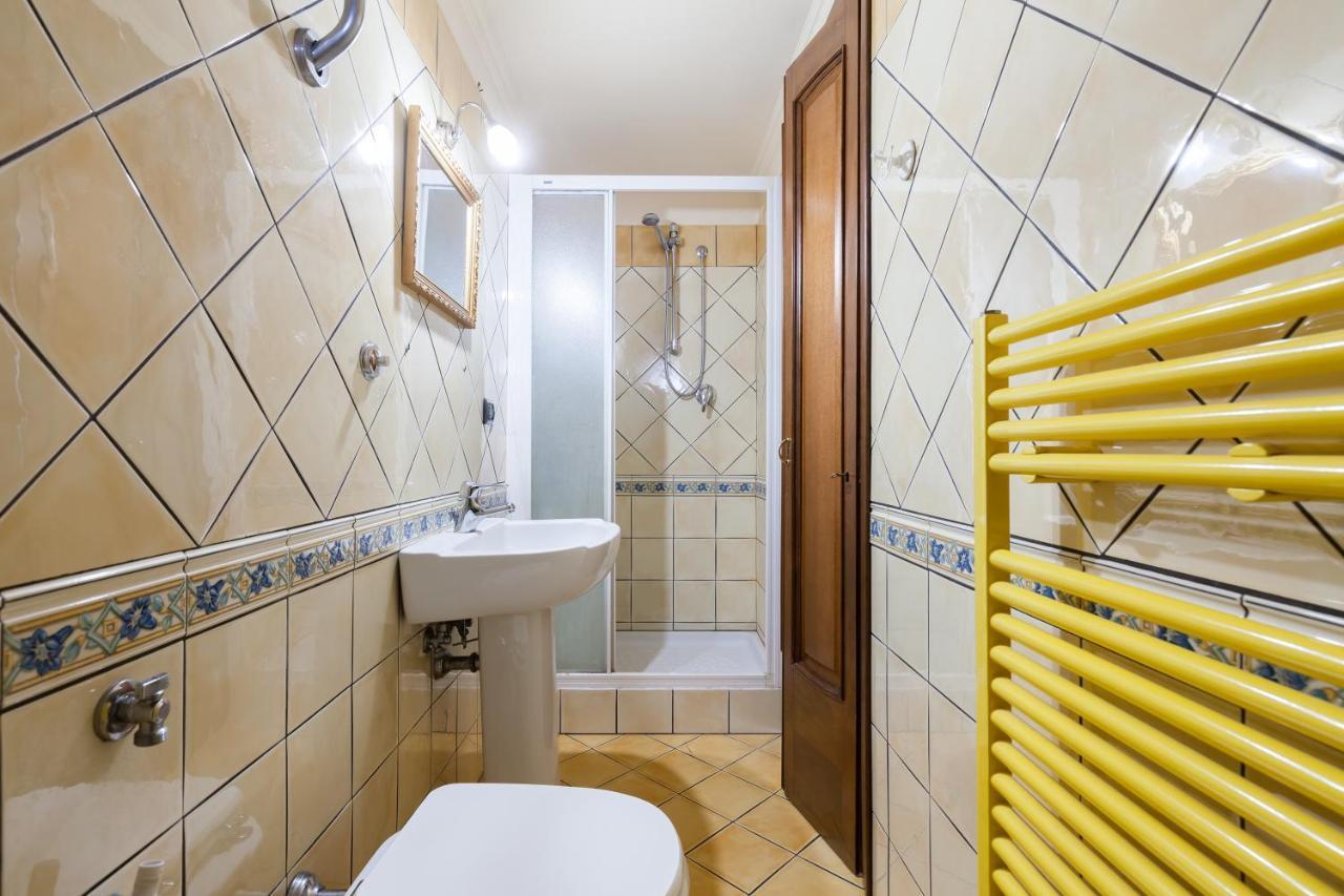 Casa Vacanze Giramondo Fiumicino Eksteriør billede